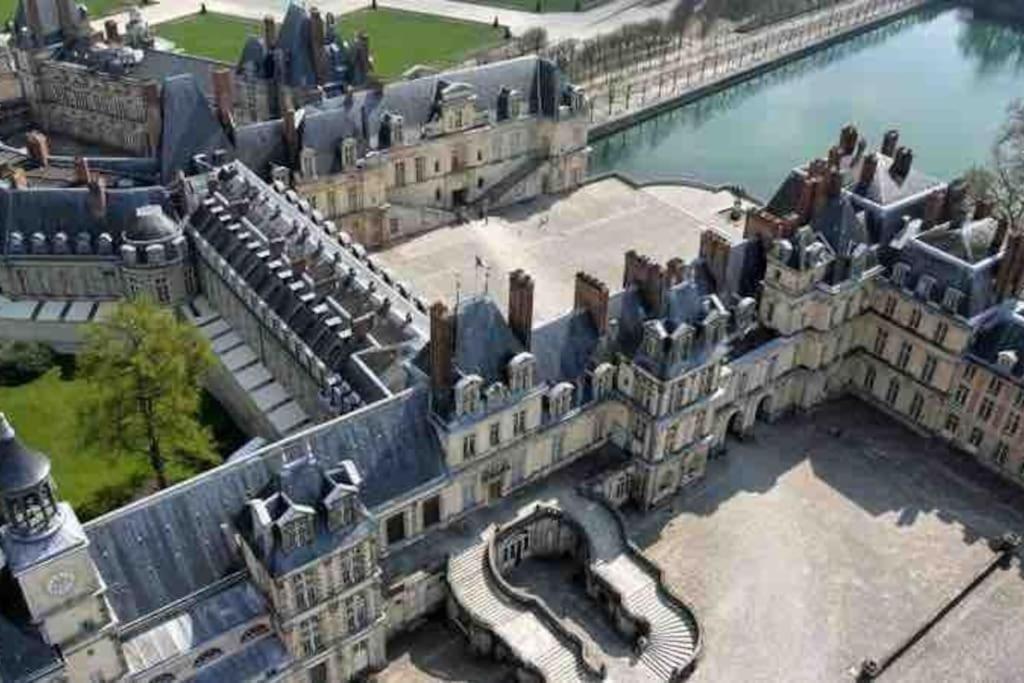 Bright Studio Apartment - Fontainebleau Luaran gambar