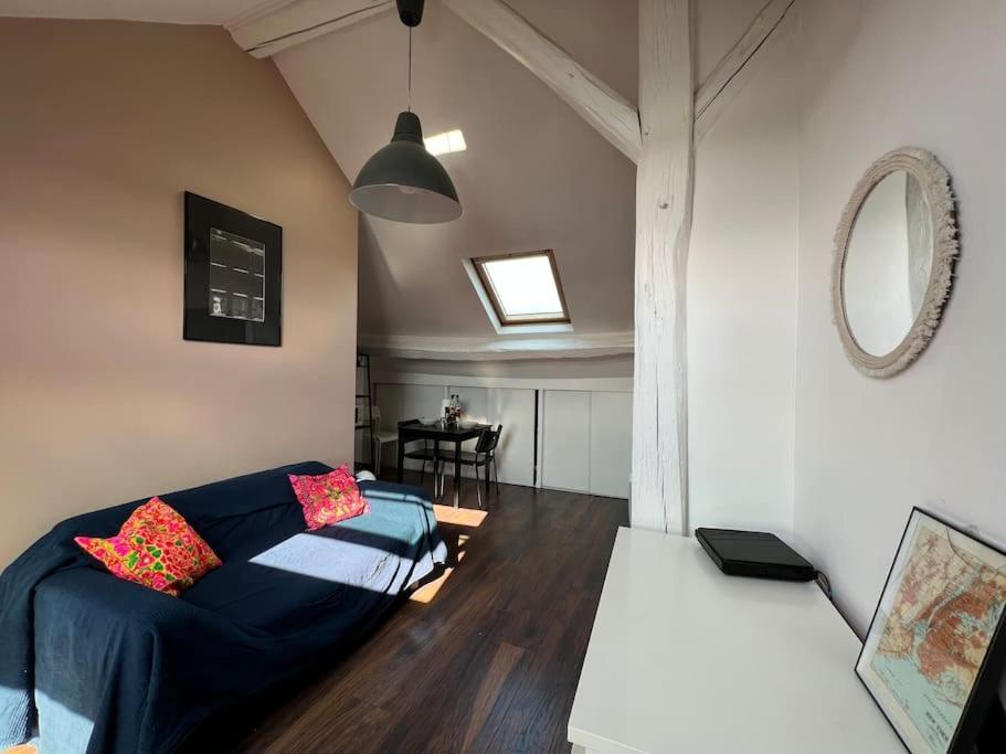 Bright Studio Apartment - Fontainebleau Luaran gambar