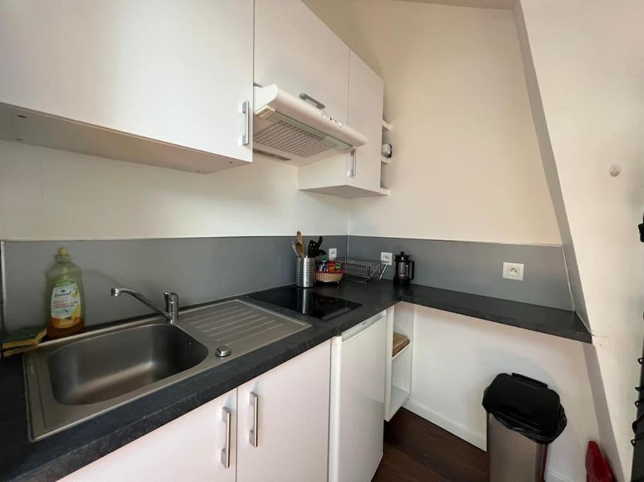 Bright Studio Apartment - Fontainebleau Luaran gambar